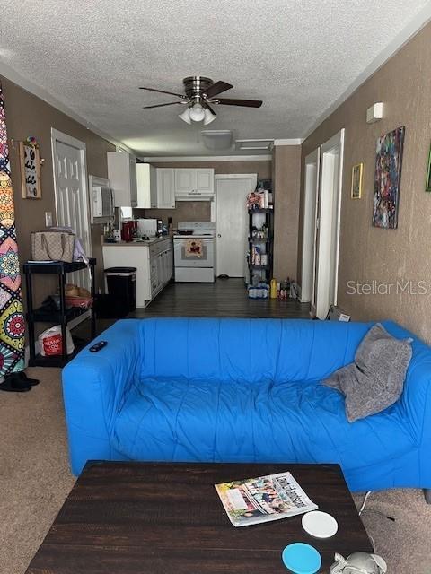 LAKE HUNTER HEIGHTS - Residential Income