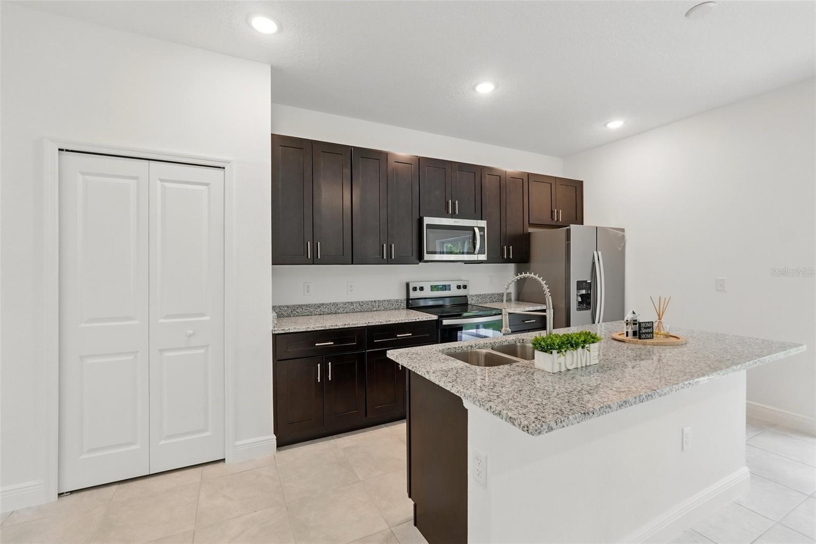 CITRUS SPGS UNIT 18 - Residential