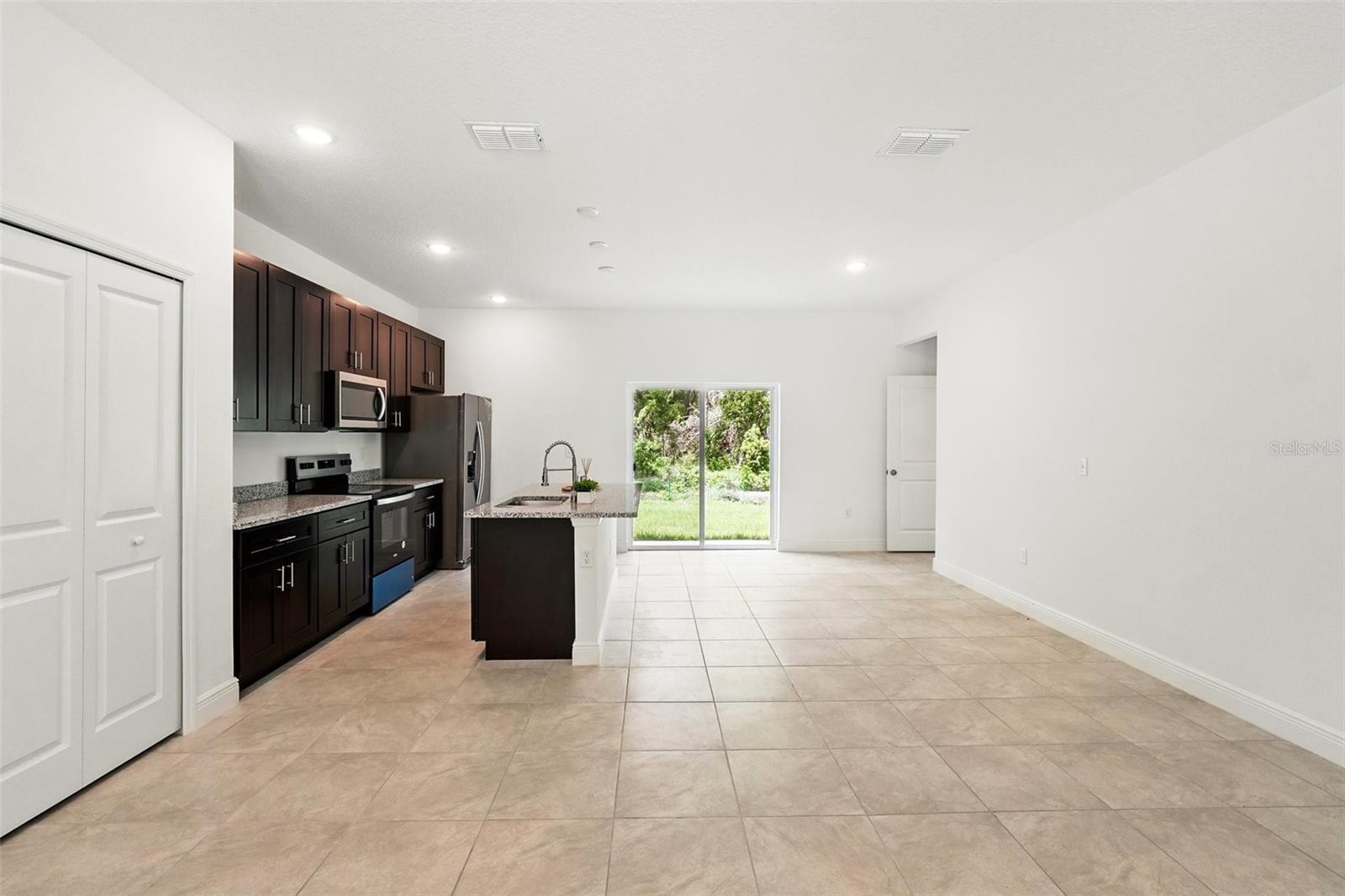 CITRUS SPGS UNIT 18 - Residential