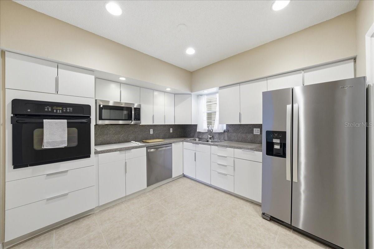 ON TOP OF THE WORLD - Residential