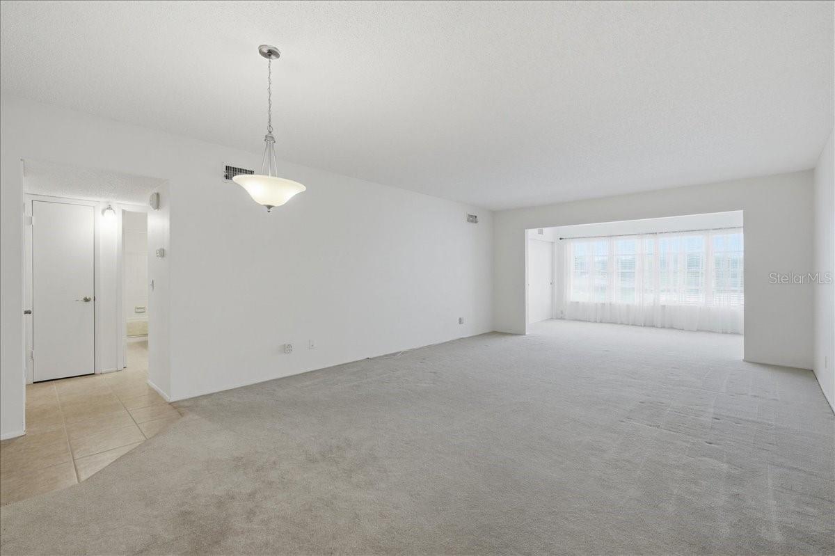 ON TOP OF THE WORLD - Residential