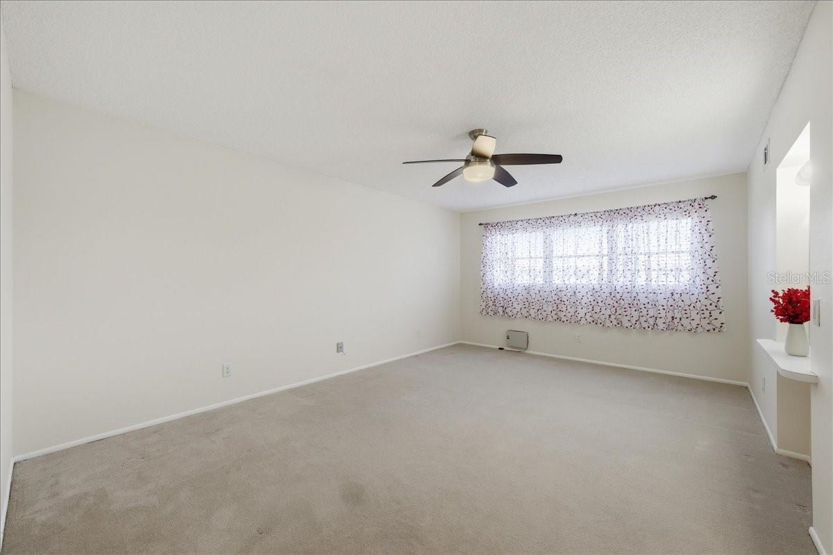 ON TOP OF THE WORLD - Residential