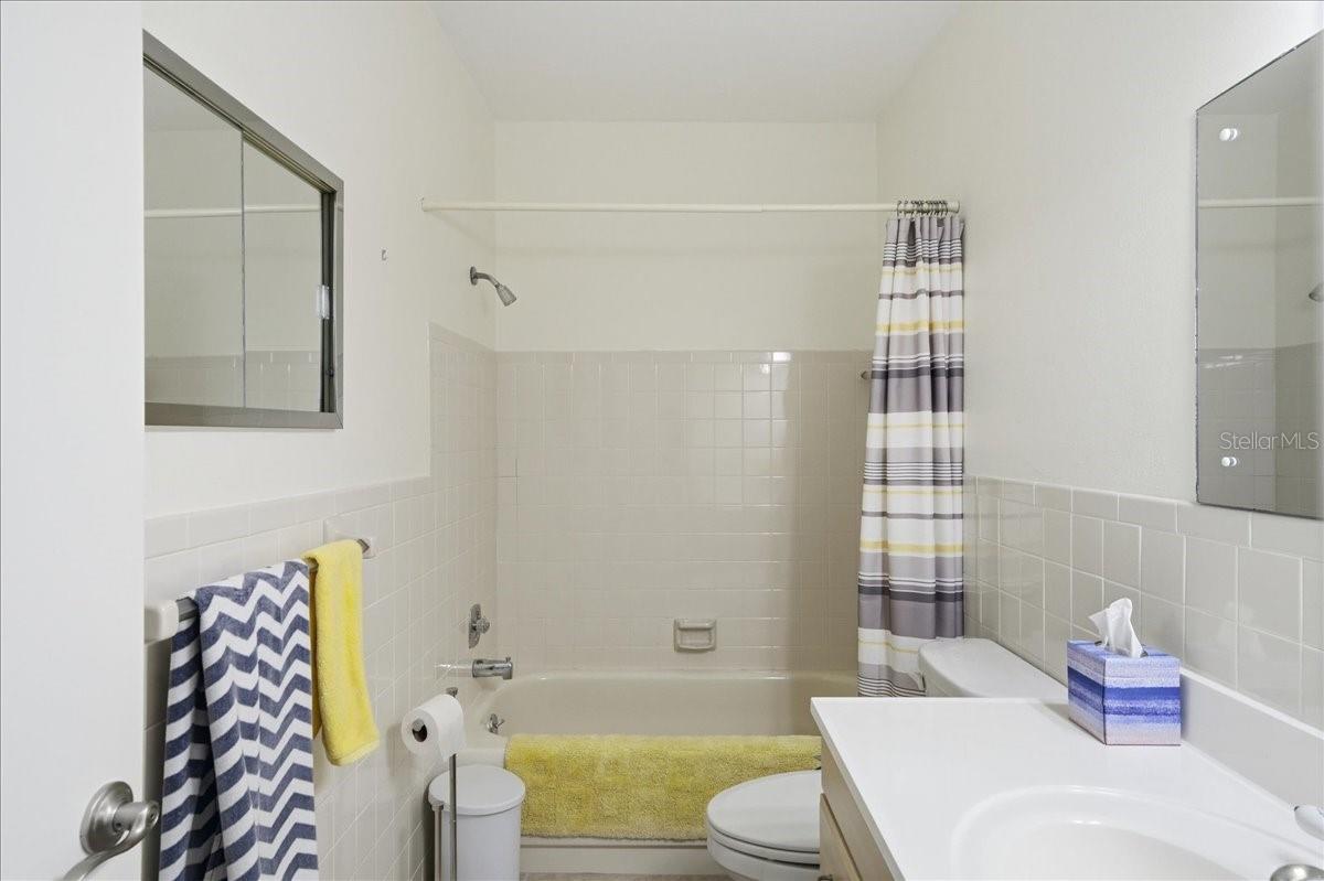 ON TOP OF THE WORLD - Residential