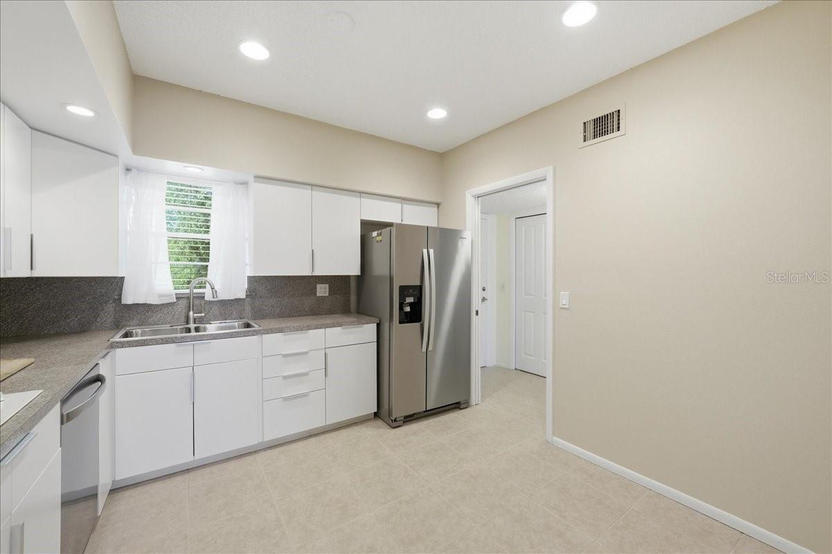 ON TOP OF THE WORLD - Residential