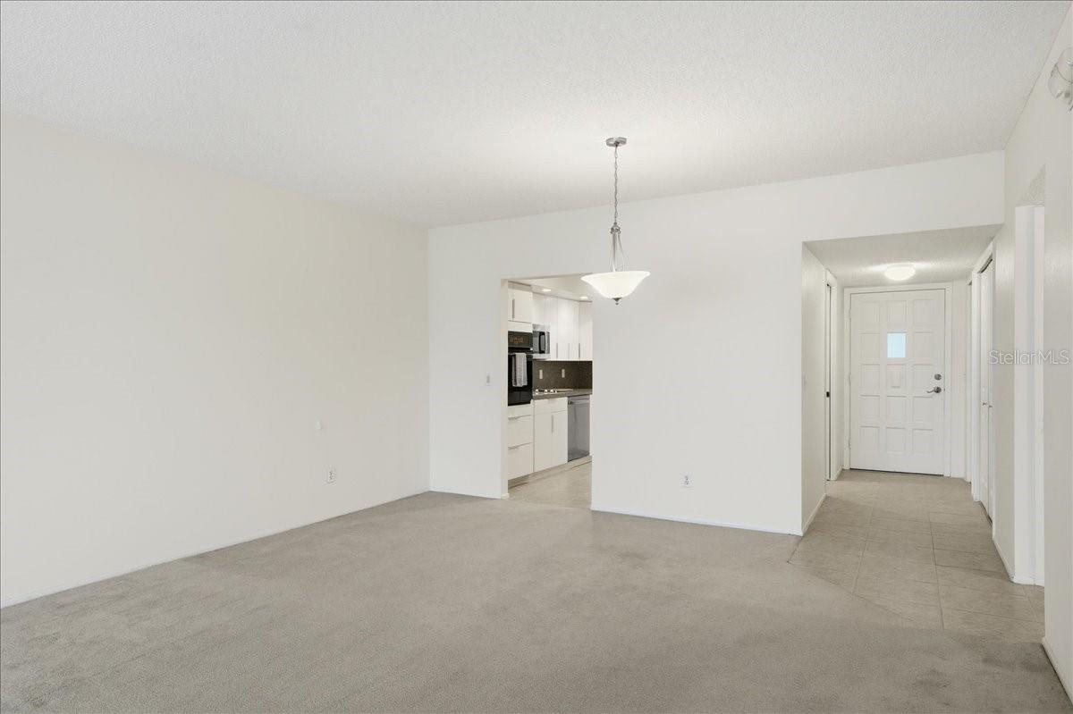 ON TOP OF THE WORLD - Residential