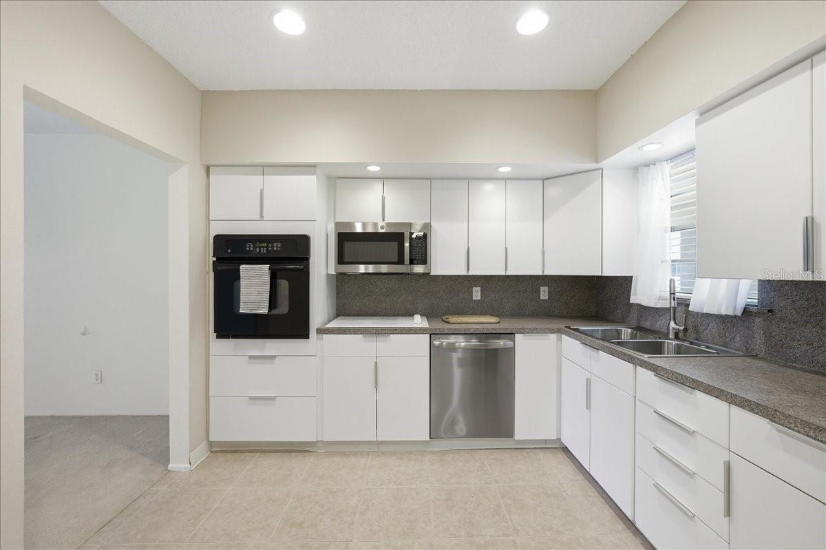 ON TOP OF THE WORLD - Residential