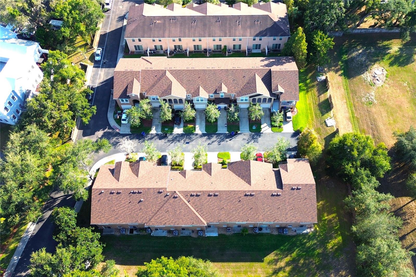 WHISPERING OAKS TWNHMS - Residential