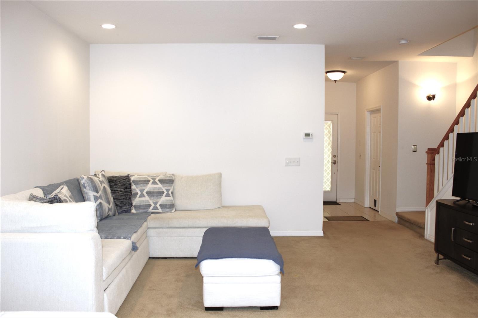 WHISPERING OAKS TWNHMS - Residential