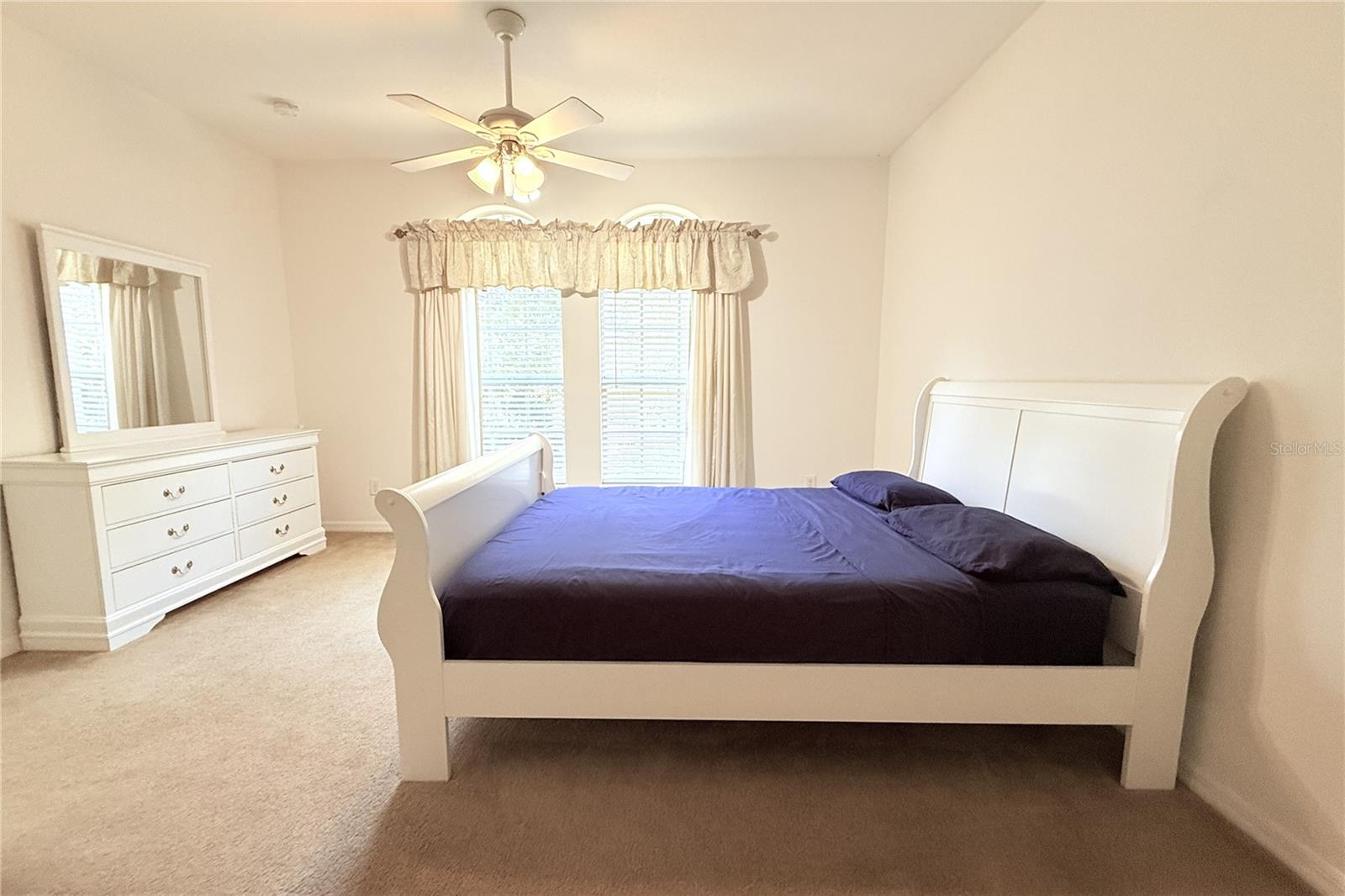 WHISPERING OAKS TWNHMS - Residential