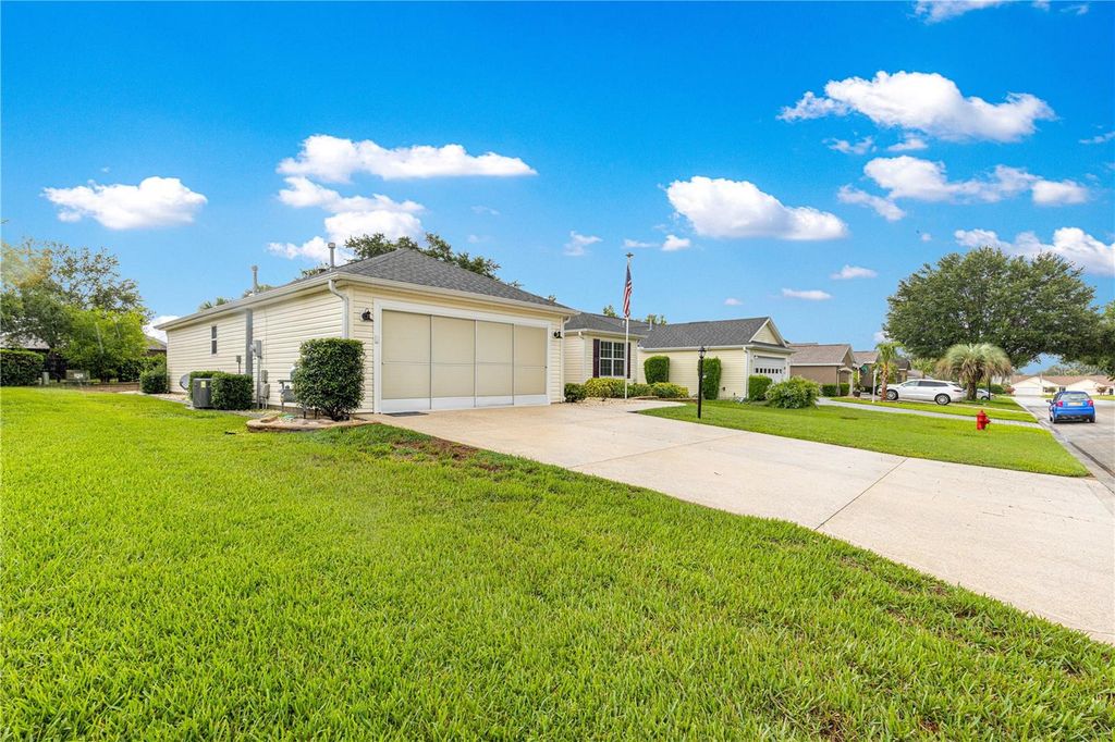Photo of 9161 SE 169th Bentley Street, The Villages, FL 32162 (MLS # OM704548)