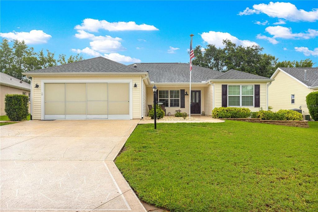Photo of 9161 SE 169th Bentley Street, The Villages, FL 32162 (MLS # OM704548)
