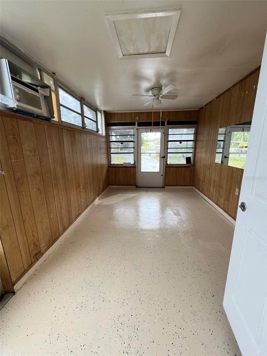 TROPICAL PARK UNIT 1 - Residential