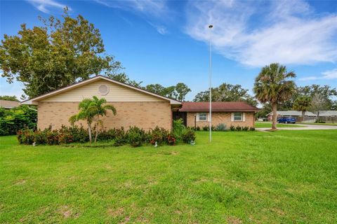 A home in LAKELAND