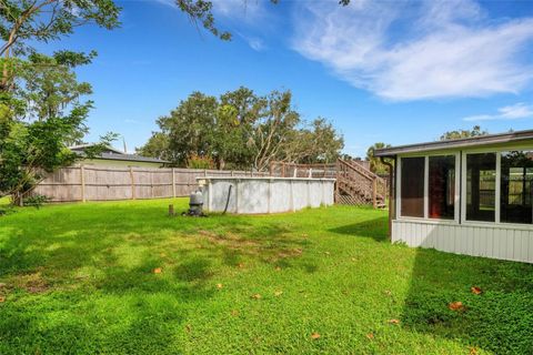 A home in LAKELAND