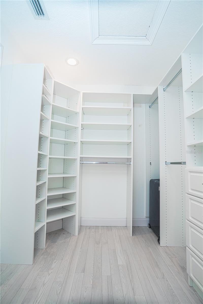 TOSCANA W - Residential