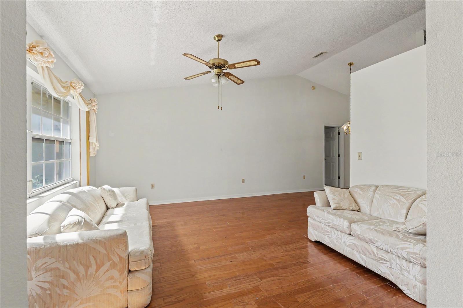 BRIARWOOD UNITS 1&2 - Residential