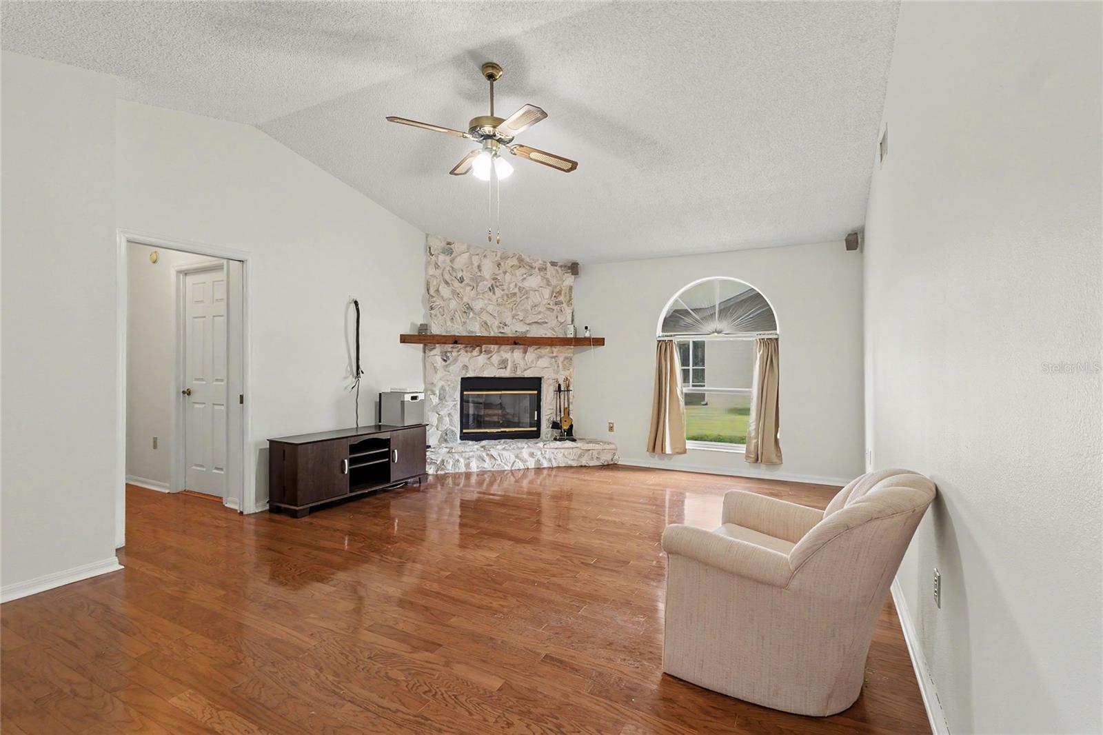 BRIARWOOD UNITS 1&2 - Residential