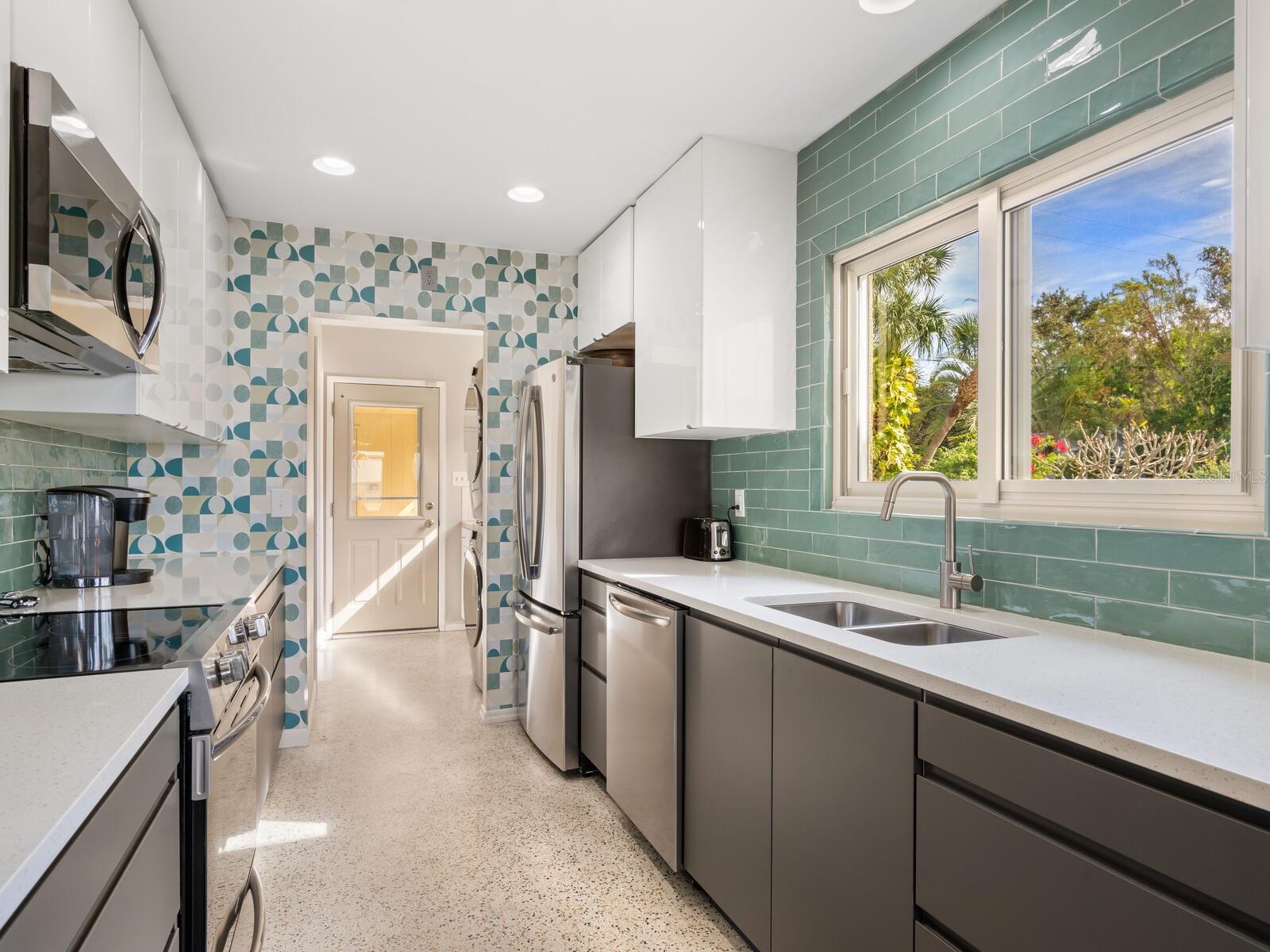 WHITFIELD ESTATES UNIT 1 - Residential