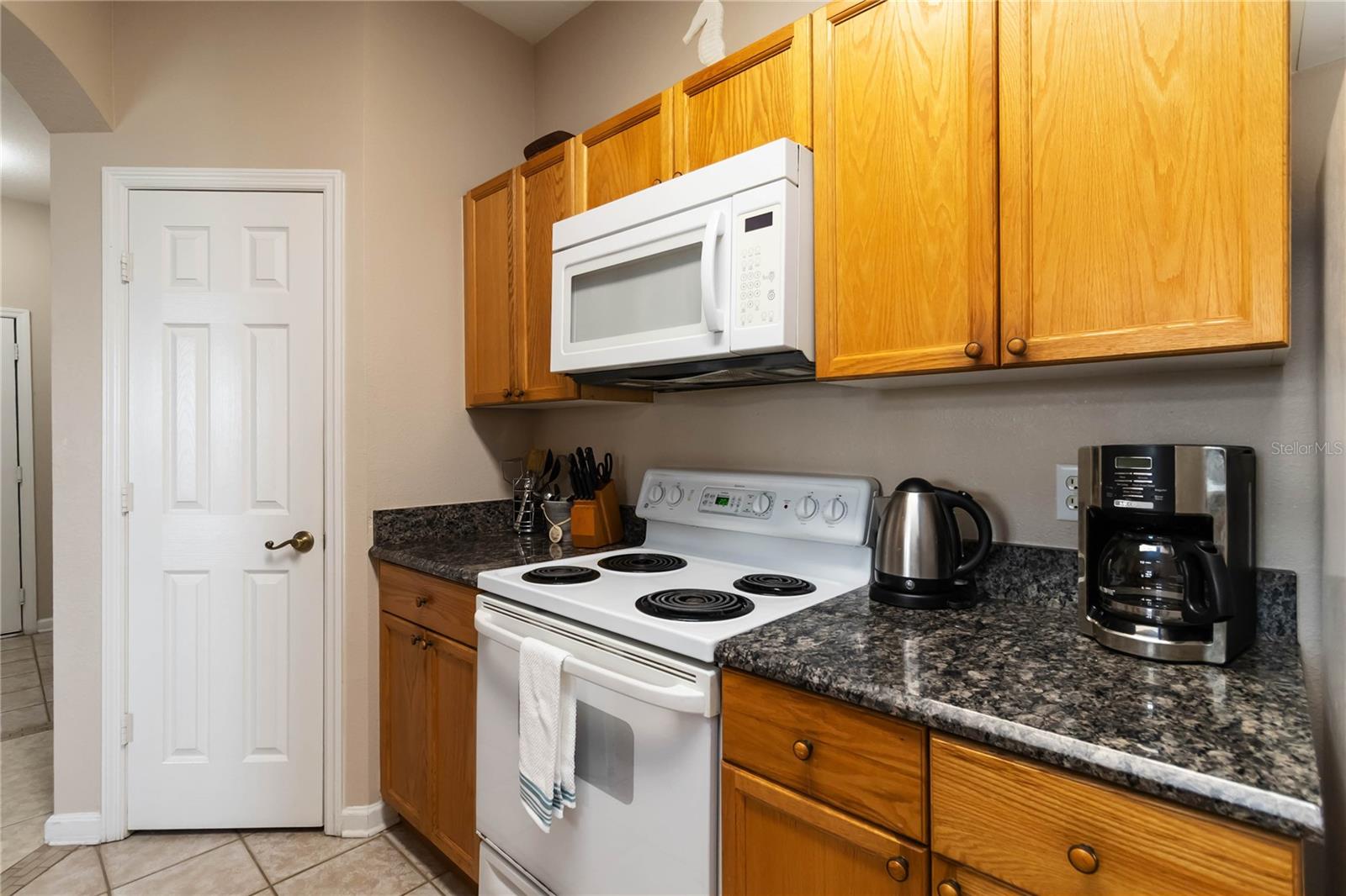 WYNDHAM PALMS CONDO PH 6 - Residential