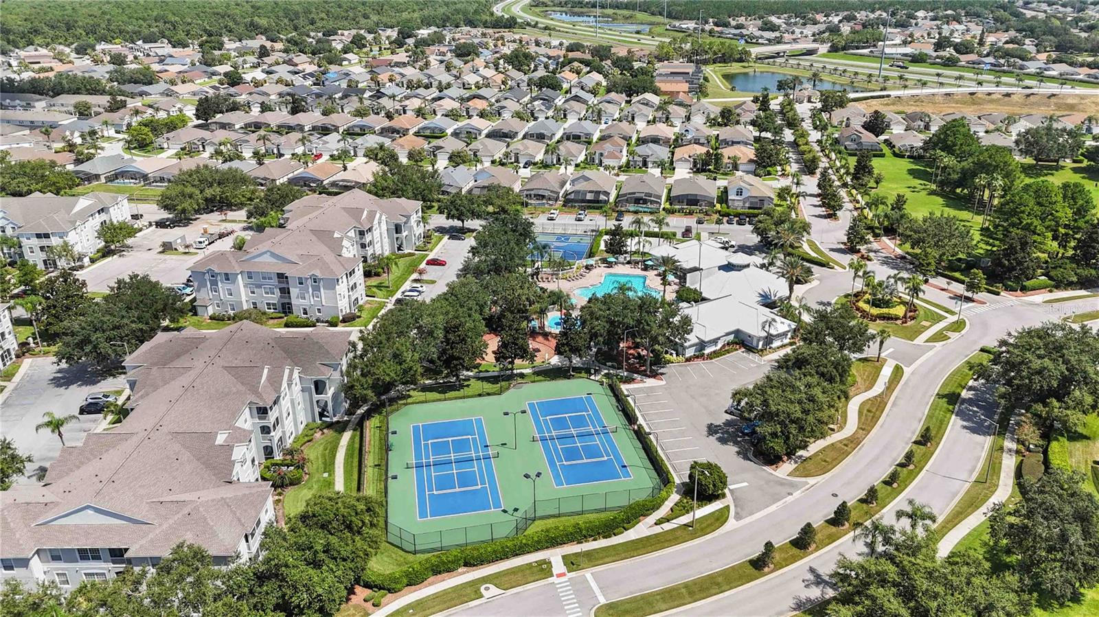 WYNDHAM PALMS CONDO PH 6 - Residential