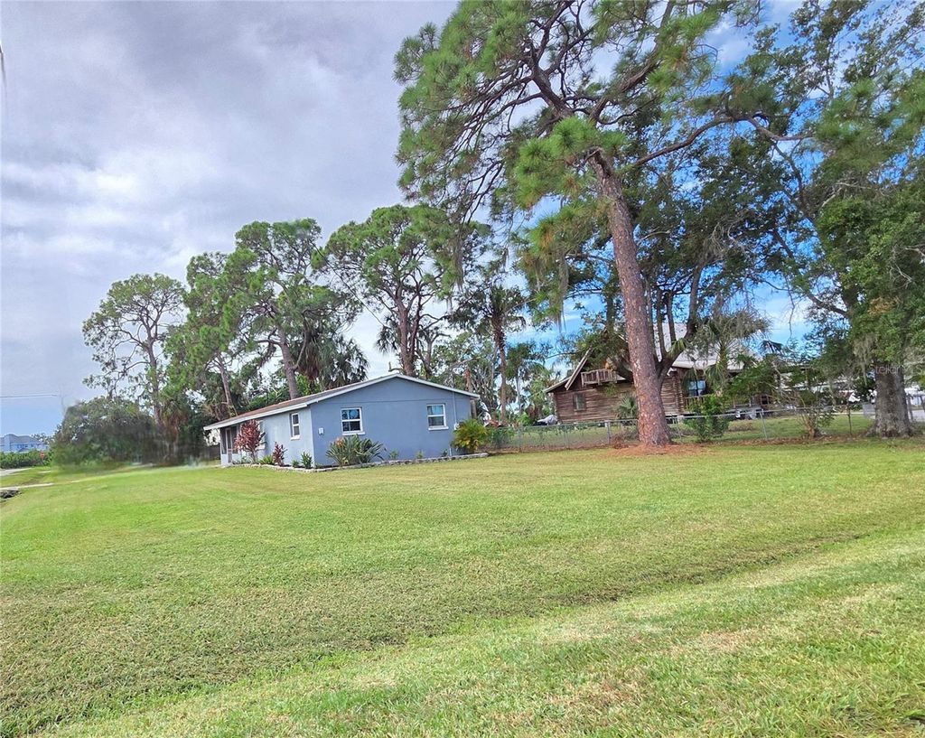 Photo of 106 5th Street NW, Ruskin, FL 33570 (MLS # TB8428841)