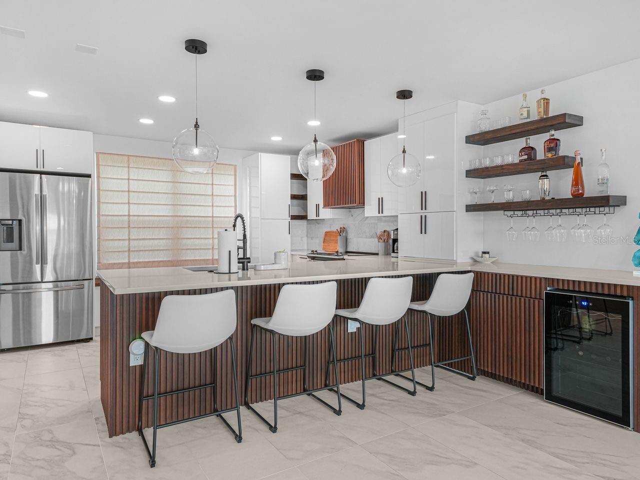 605 SUTTON PLACE 101