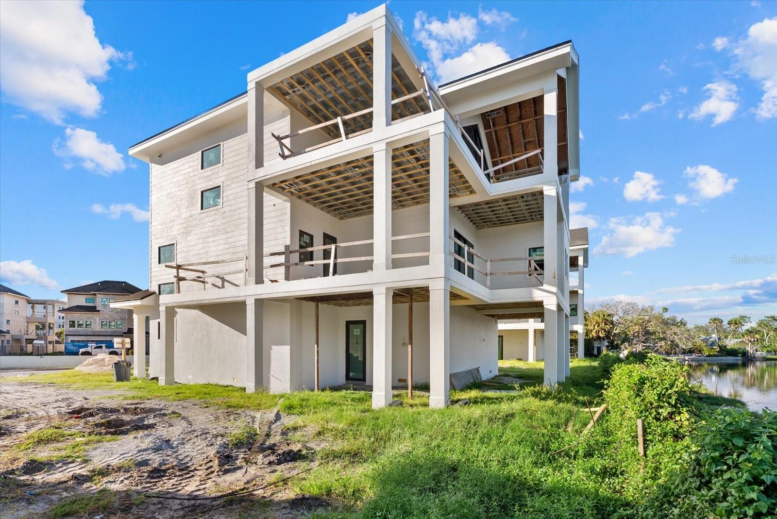 CORONAS PARK - Residential