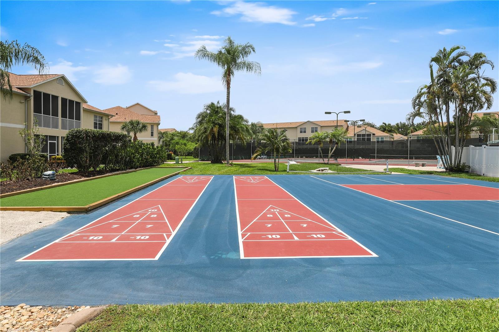 PINESTONE AT PALMER RANCH - Residential Lease