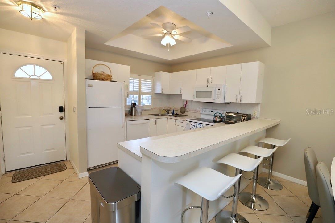 PINESTONE AT PALMER RANCH - Residential Lease