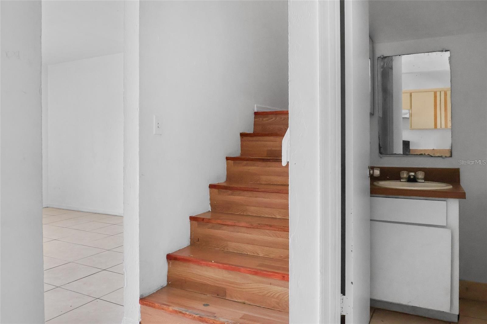 SUGARFOOT OAKS - Residential Income