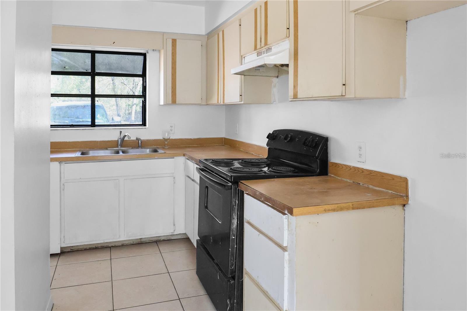 SUGARFOOT OAKS - Residential Income