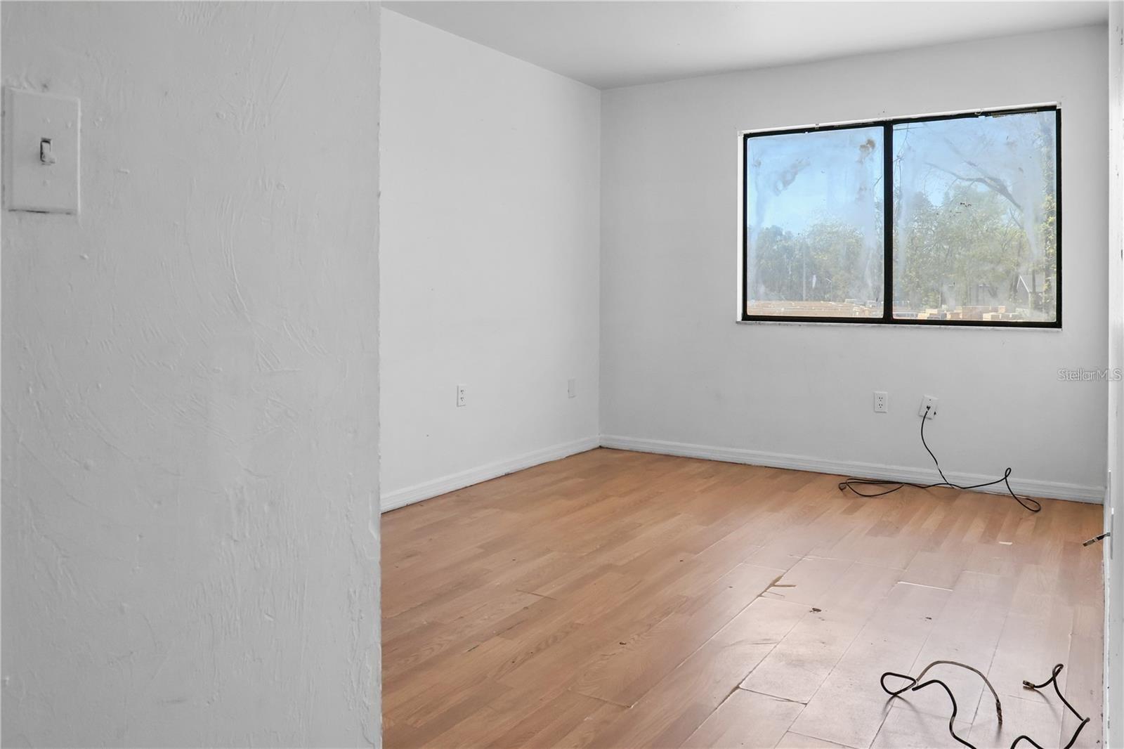 SUGARFOOT OAKS - Residential Income