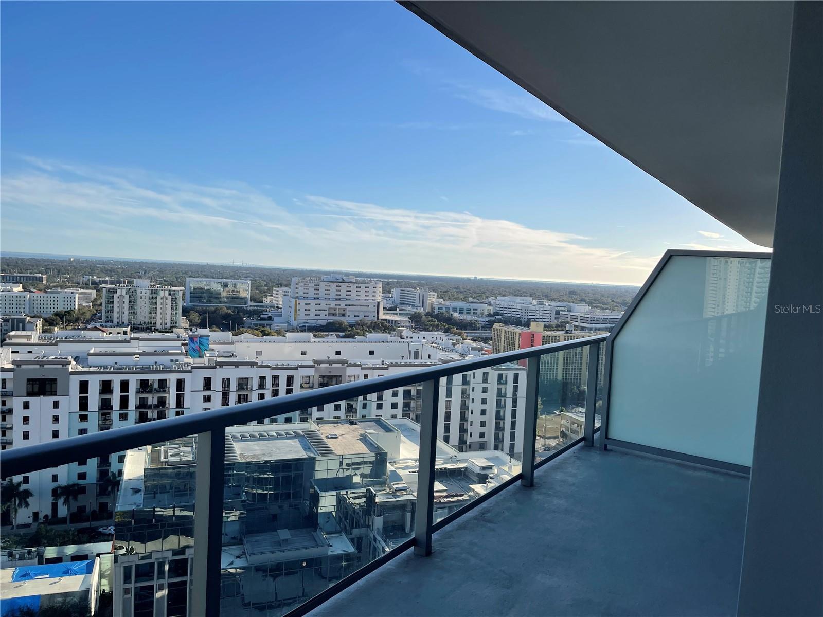 400 CENTRAL AVE 1804