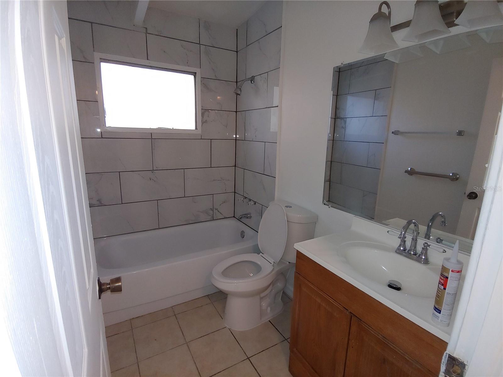 2904 NE 11TH TERRACE