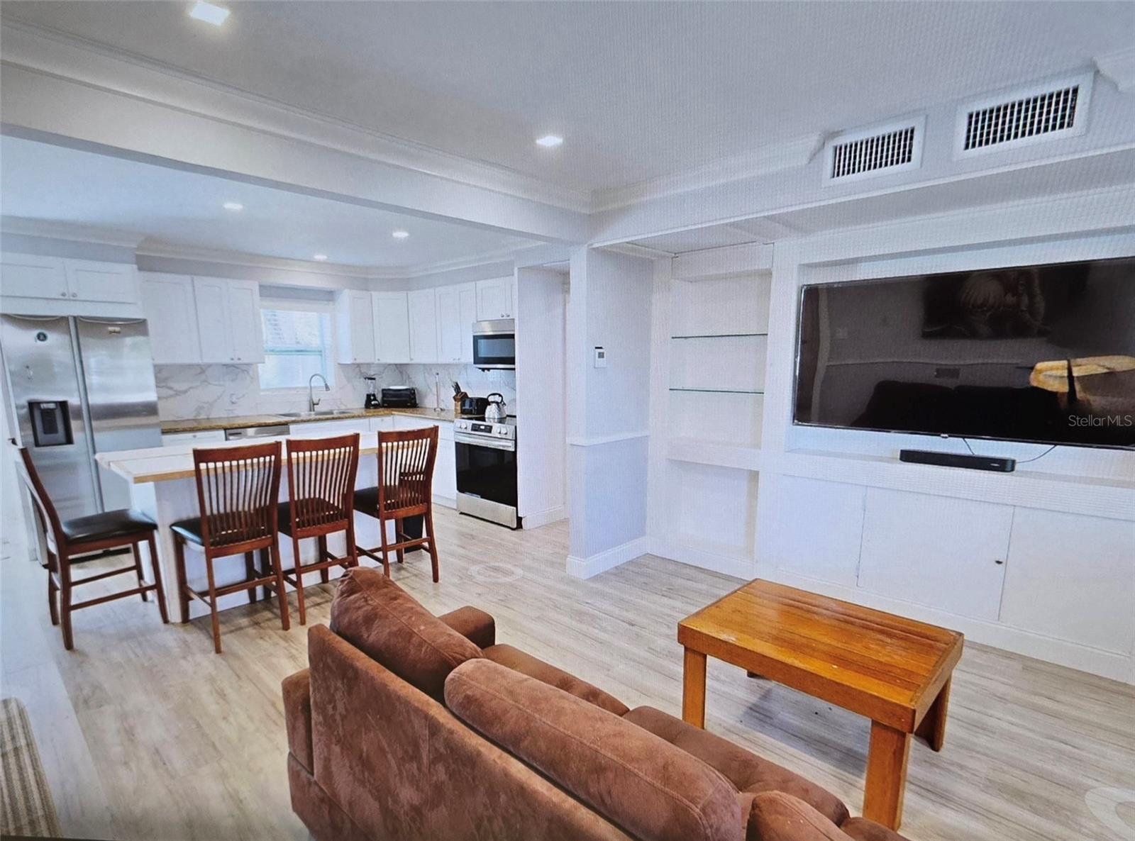 FROM A PT 25 FT E OF NW COR OF SW 1/4 OF SE 1/4 OF - Residential