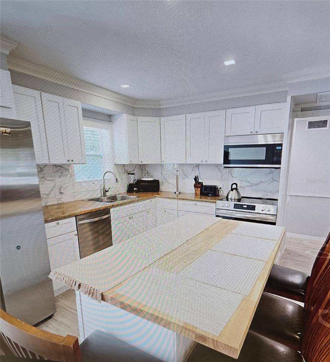 FROM A PT 25 FT E OF NW COR OF SW 1/4 OF SE 1/4 OF - Residential