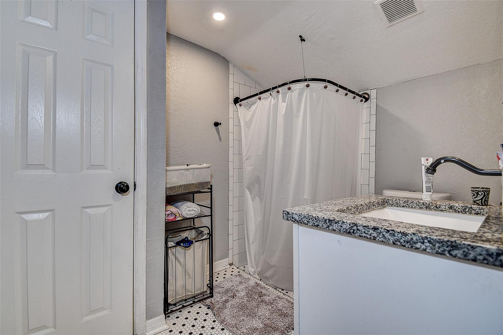 HALLS CENTRAL AVE 3 - Residential