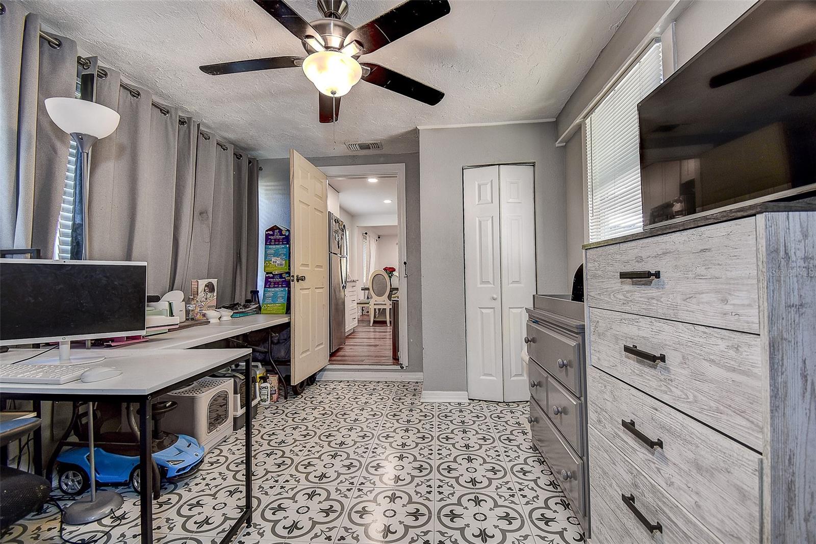 HALLS CENTRAL AVE 3 - Residential