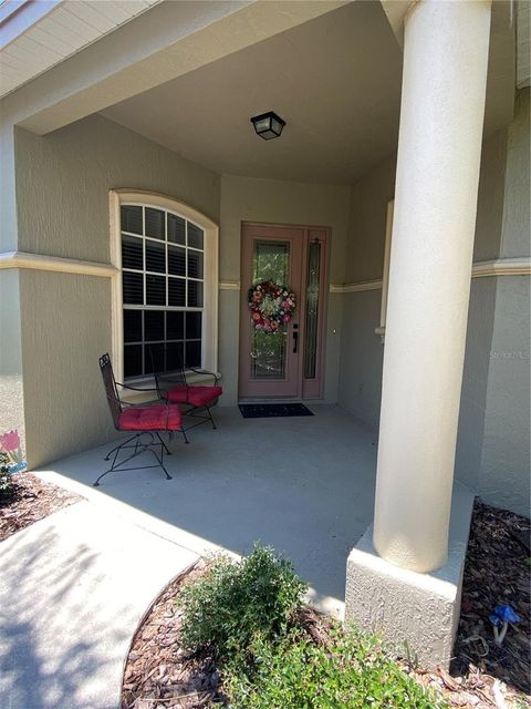 A home in WINTER HAVEN