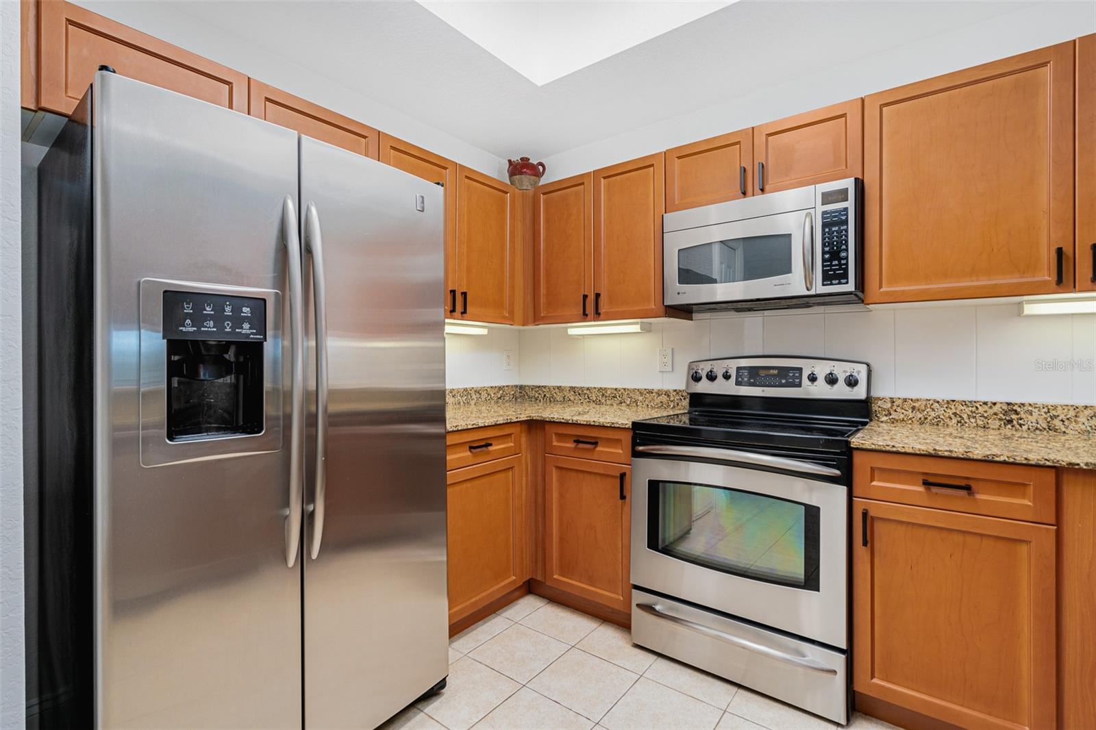 2 OCEANS WEST BOULEVARD 305