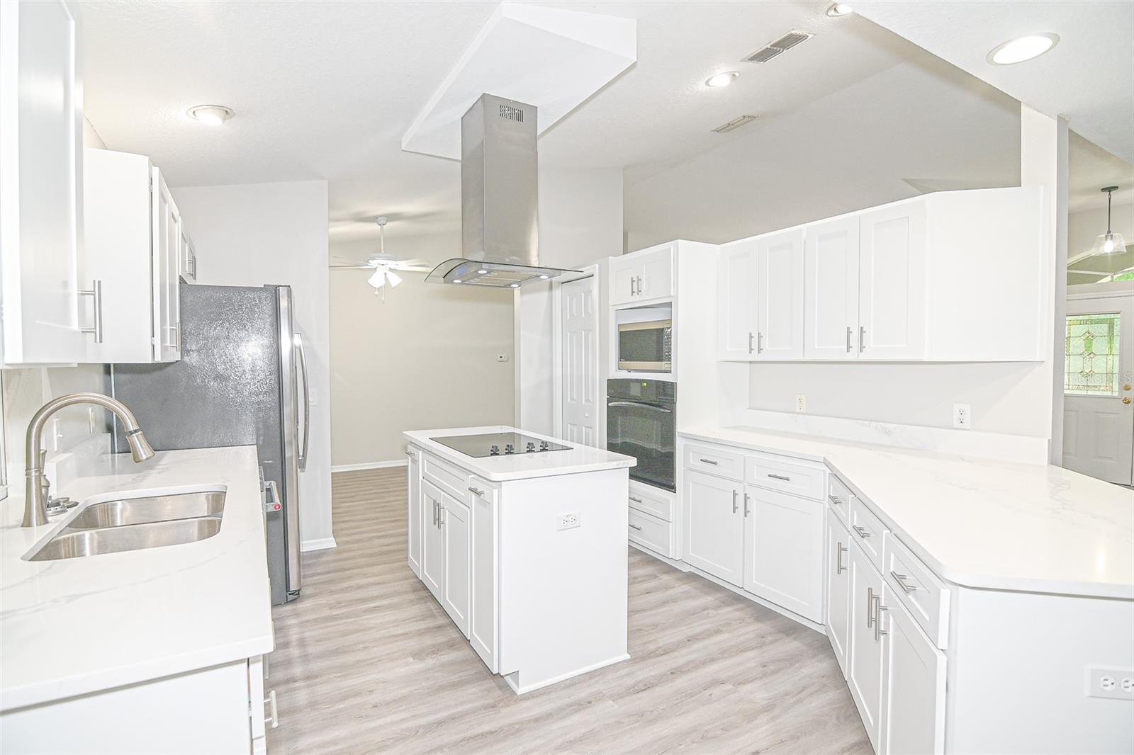 REFLECTIONS JULIANA - Residential