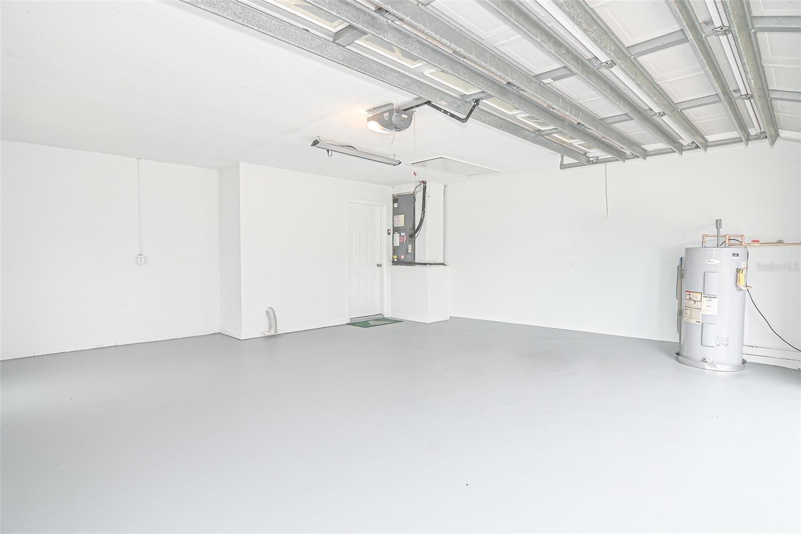 REFLECTIONS JULIANA - Residential