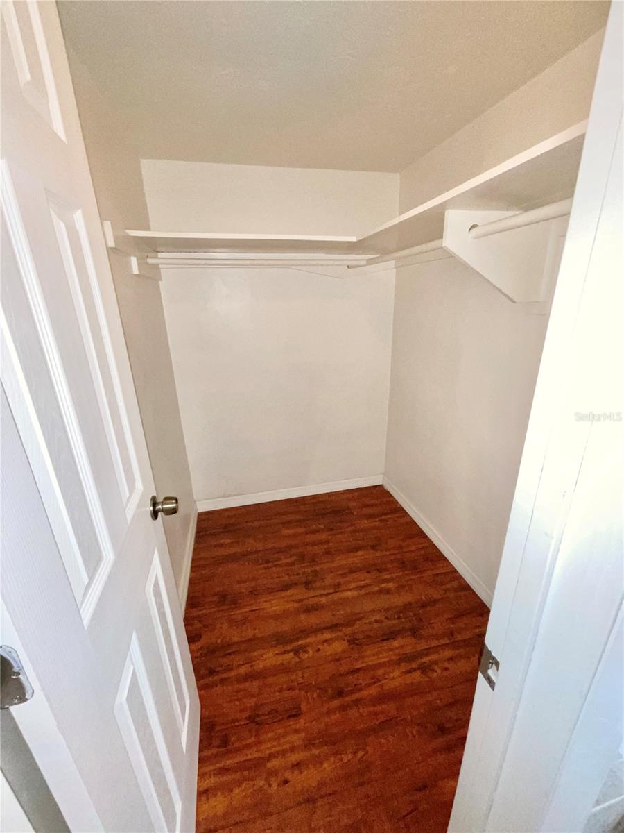 LA VILLA GARDENS - Residential Lease