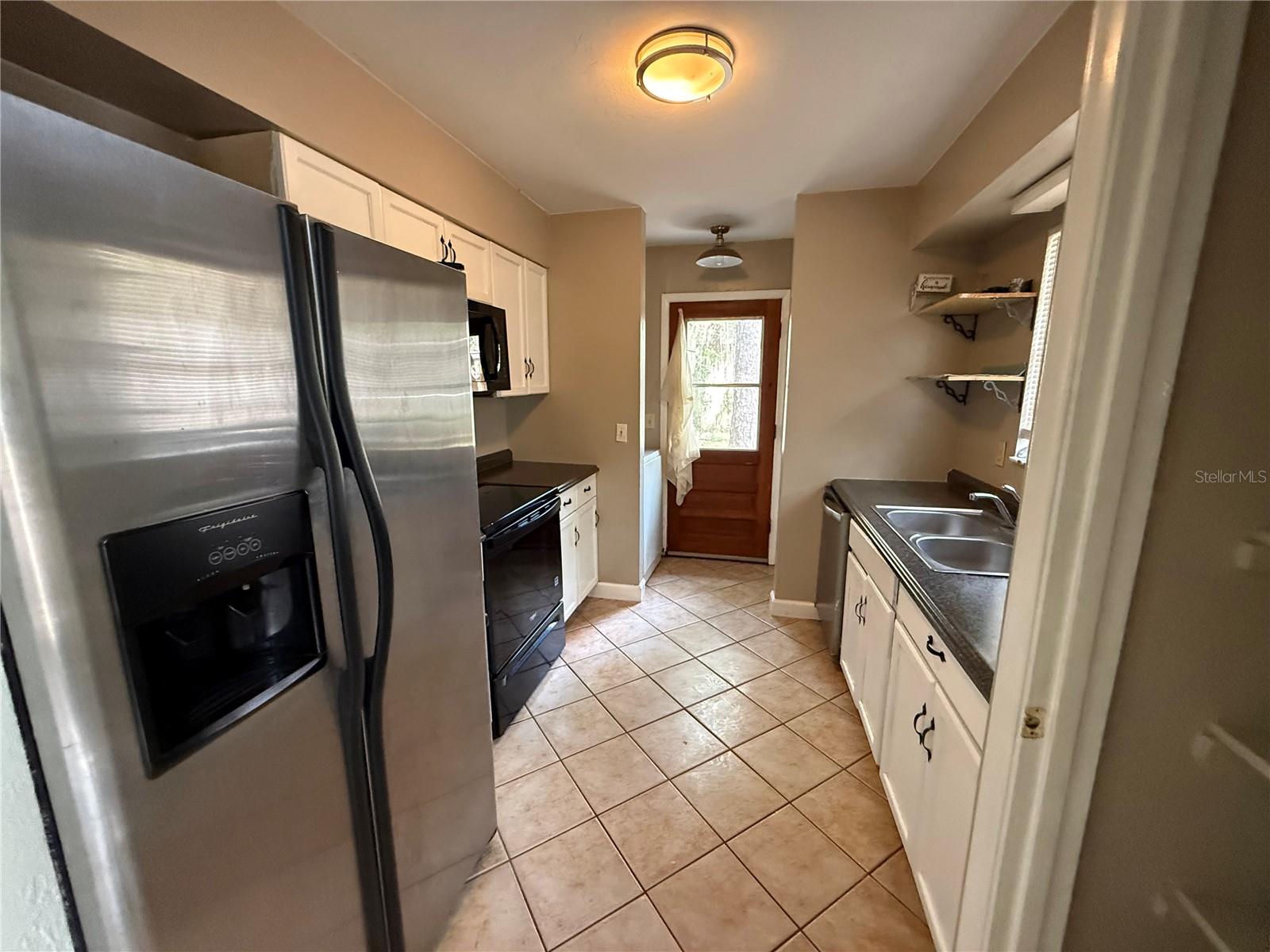 LAKEVIEW ESTATES - Residential