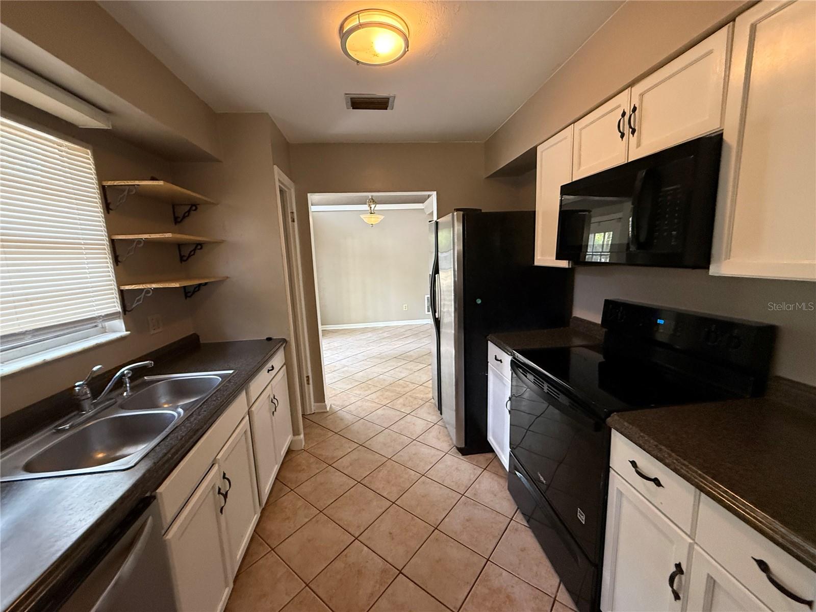 LAKEVIEW ESTATES - Residential