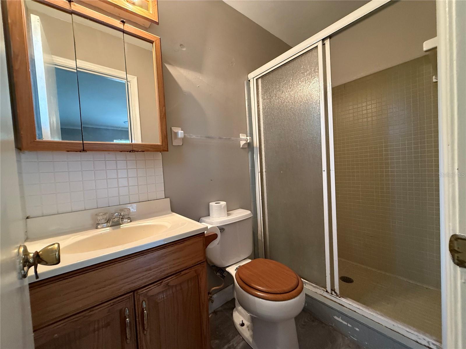 LAKEVIEW ESTATES - Residential