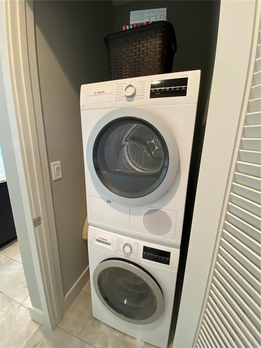 1500 STATE STREET - Residential