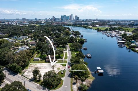 A home in TAMPA