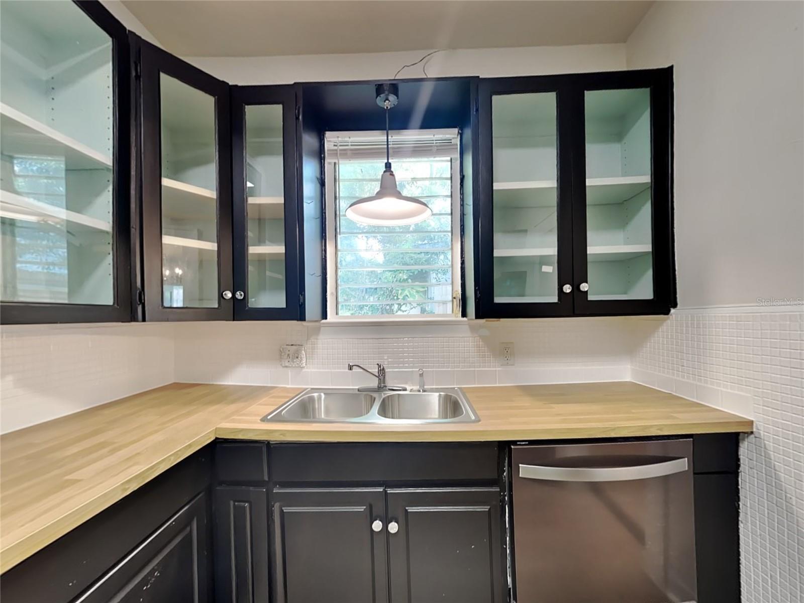 HUGHEY HEIGHTS - Residential Lease