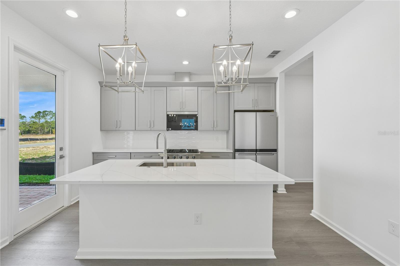 2604 LONG PINE AVENUE